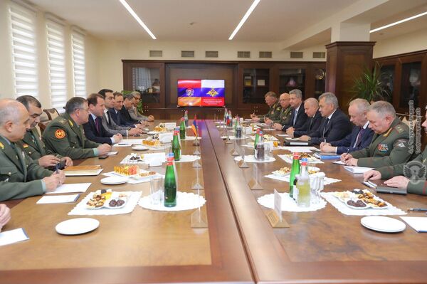 Ստորագրվել է ՀՀ և ՌԴ պաշտպանության նախարարությունների համագործակցության 2020 թ. ծրագիրը Ստորագրվել է ՀՀ և ՌԴ պաշտպանության նախարարությունների համագործակցության 2020 թ. ծրագիրը - Sputnik Արմենիա