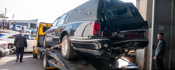 Поток автомобилей на Араратской таможне - Sputnik Армения