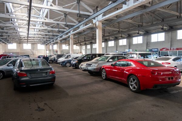 Застой на рынке автомобилей в Армении: почему он был неизбежен? - Sputnik Армения