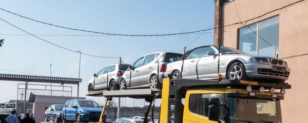 Поток автомобилей на Араратской таможне - Sputnik Армения