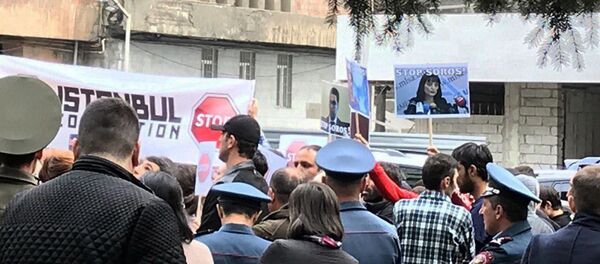 Акция протеста противников Стамбулькой конвенции (1 ноября 2019). Еревaн - Sputnik Армения