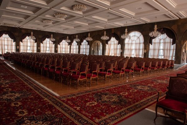 Восемь веков Католикосата: Святой Эчмиадзин - отреставрированный и расширенный - Sputnik Армения