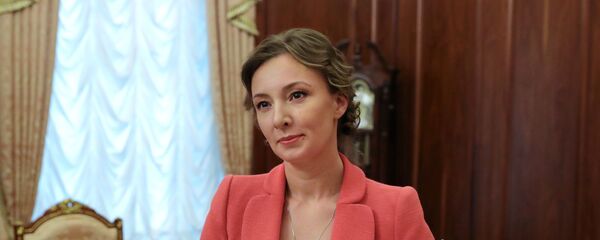 Президент РФ В. Путин встретился с уполномоченным при президенте РФ по правам ребенка А. Кузнецовой  - Sputnik Արմենիա