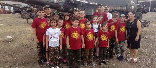 Музыкальный хор К свету с худруком Вардуи Хачатрян - Sputnik Армения