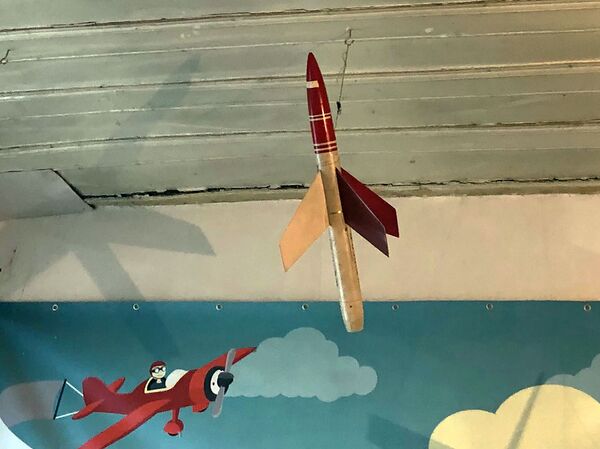 Ավիամոդելավորում և հրթիռաշինություն. Գյումրիում նաև աղջիկներն են թռչող սարքեր ստեղծում Ավիամոդելավորում և հրթիռաշինություն. Գյումրիում նաև աղջիկներն են թռչող սարքեր ստեղծում - Sputnik Արմենիա