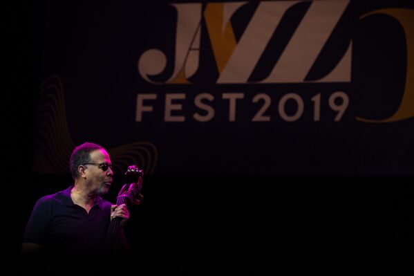 Սթենլի Կլարկի համերգը Yerevan Jazz Fest 2019 բացմանը - Sputnik Արմենիա