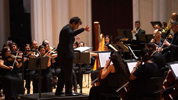 Концерт Армянского симфонического оркестра с участием Ларса Дэниелсона в рамках Yerevan Jazz Fest 2019 (28 октября 2019). Еревaн - Sputnik Армения