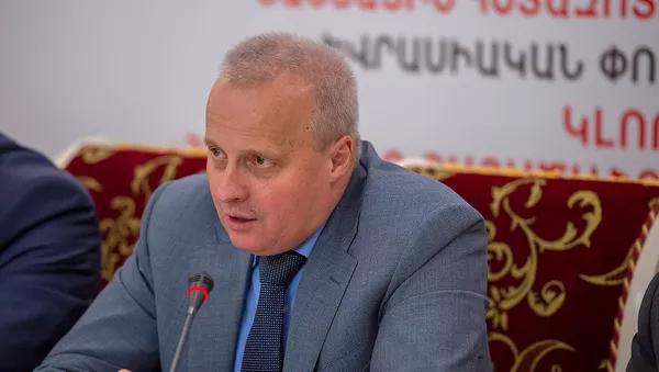 Посол России в Армении Сергей Копыркин во время круглого стола Роль ОДКБ в обеспечении региональной безопасности (4 ноября 2019). Еревaн - Sputnik Армения