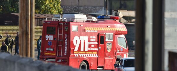 Пожарные расчеты МЧС Армении на территории аэропорта Эребуни (4 ноября 2019). Еревaн Пожарные расчеты МЧС Армении на территории аэропорта Эребуни (4 ноября 2019). Еревaн - Sputnik Արմենիա