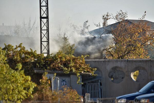 Пожар в ереванском аэропорту Эребуни: МЧС представил детали - видео - Sputnik Армения