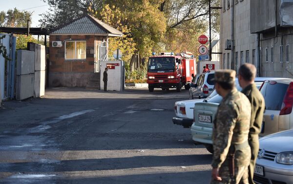 Пожарные расчеты МЧС Армении на территории аэропорта Эребуни (4 ноября 2019). Еревaн - Sputnik Армения