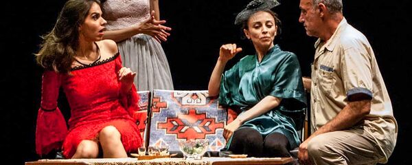 Комедия Кубик Рубика, или геометрия любви в Московском Армянском театре под руководством Славы Степаняна - Sputnik Армения