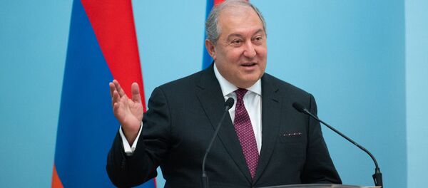 Президент Армении Армен Саркисян во время совместной с президентом Греции пресс-конференции (5 ноября 2019). Еревaн - Sputnik Արմենիա