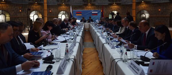 Заседание Межпарламенской комиссии по сотрудничеству Национального Собрания РА и Федерального Собрания РФ (6 ноября 2019). Гюмри Заседание Межпарламенской комиссии по сотрудничеству Национального Собрания РА и Федерального Собрания РФ (6 ноября 2019). Гюмри - Sputnik Армения