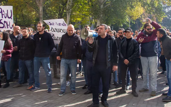 Акция протеста против министра Араика Арутюняна (7 ноября 2019). Еревaн Акция протеста против министра Араика Арутюняна (7 ноября 2019). Еревaн - Sputnik Армения