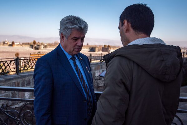 Армения сделала прекрасный выбор: бывший главком ВКС России об истребителях Су-30СМ Армения сделала прекрасный выбор: бывший главком ВКС России об истребителях Су-30СМ - Sputnik Армения