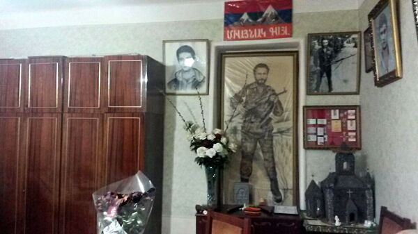 «Միայնակ գայլը» կրակի պես էր. ինչ է անում ազատամարտիկի ծեր մայրը որդու հիշատակի համար - Sputnik Արմենիա