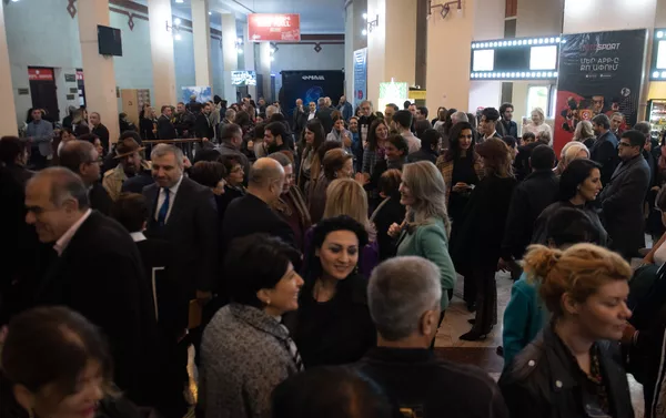 Премьера фильма Подарю тебе победу в кинотеатре Москва (7 ноября 2019). Еревaн Премьера фильма Подарю тебе победу в кинотеатре Москва (7 ноября 2019). Еревaн - Sputnik Армения