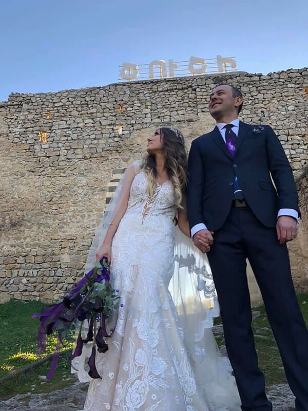 «Հարսանիք Շուշիում» օպերացիան սկսված է. Արմեն Գրիգորյանը հարսանեկան լուսանկար է հրապարակել - Sputnik Արմենիա