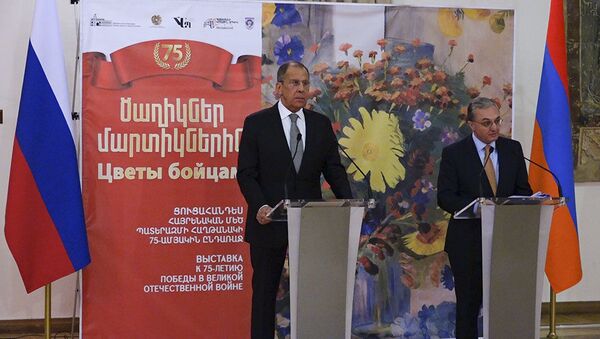 Лавров на выставке, посвящённой 75-летию победы в Великой Отечественной войне, в Армении - Sputnik Армения