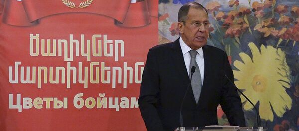 Лавров на выставке, посвящённой 75-летию победы в Великой Отечественной войне, в Армении Лавров на выставке, посвящённой 75-летию победы в Великой Отечественной войне, в Армении - Sputnik Արմենիա