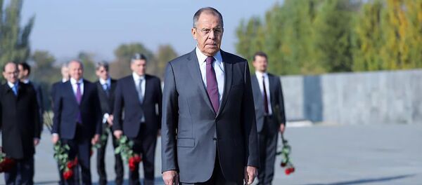 Министр иностранных дел России Сергей Лавров посетил мемориальный комплекс Цицернакаберд (11 ноября 2019). Еревaн - Sputnik Արմենիա