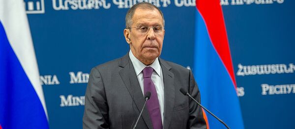 Министр иностранных дел России Сергей Лавров на совместной пресс-конференции с армянским коллегой (11 ноября 2019). Ереван Министр иностранных дел России Сергей Лавров на совместной пресс-конференции с армянским коллегой (11 ноября 2019). Ереван - Sputnik Արմենիա