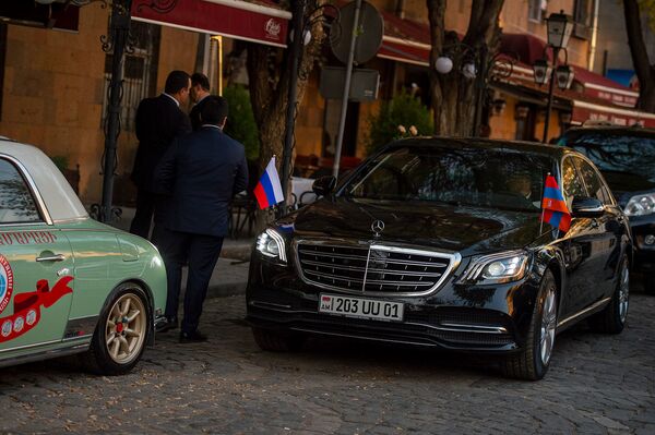 Кофе на посошок: последние минуты в Ереване Лавров провел в уютном кафе — фото - Sputnik Армения