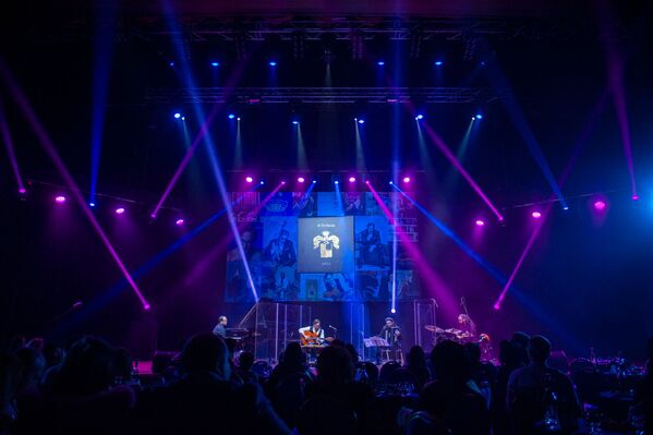 Концерт Эл Ди Меолы в рамках фестиваля Silk Note (10 ноября 2019). Еревaн - Sputnik Армения