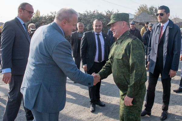 Зеленые и синие гости села Грибоедов: как у детей появился русский центр - Sputnik Армения