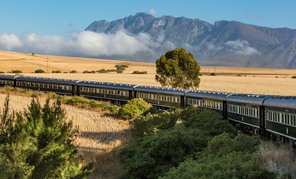 По шпалам с шиком: топ роскошных вариантов для путешествий на поезде - Sputnik Армения