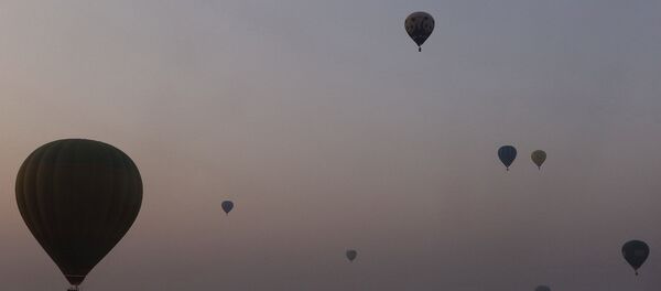 Воздушные шары, архивное фото. Нарушитель был поменьше. Воздушные шары, архивное фото. Нарушитель был поменьше. - Sputnik Армения