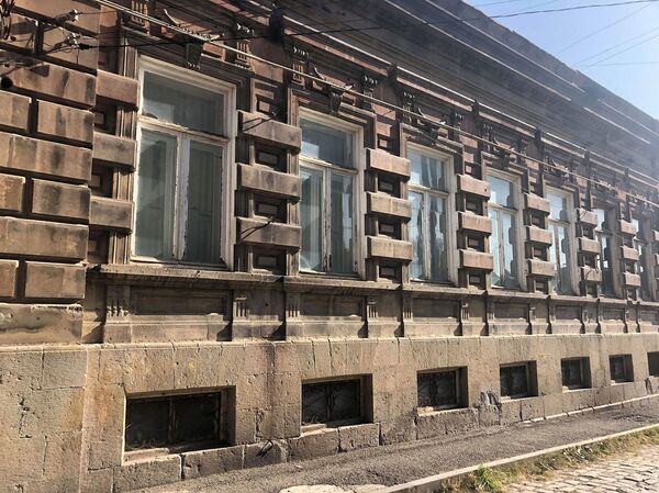 Գյումրու որոշ շենքեր անձնագիր կունենան Գյումրու որոշ շենքեր անձնագիր կունենան - Sputnik Արմենիա