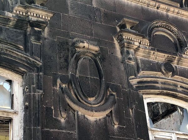 Գյումրու որոշ շենքեր անձնագիր կունենան Գյումրու որոշ շենքեր անձնագիր կունենան - Sputnik Արմենիա