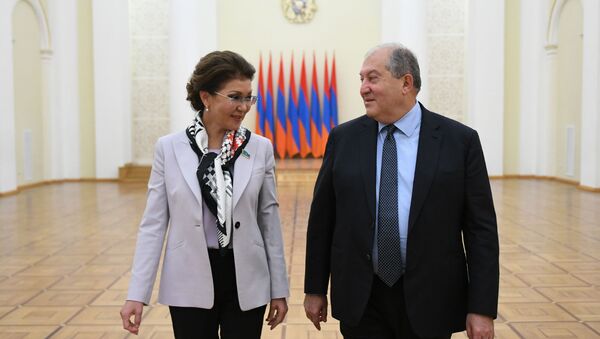 Председатель казахстанского Сената Дарига Назарбаева и президент Армении Армен Саркисян - Sputnik Армения