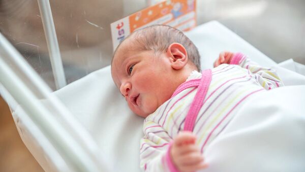 В медицинском центре Эребуни 37-летняя женщина родила своего 11-го ребенка  - Sputnik Армения