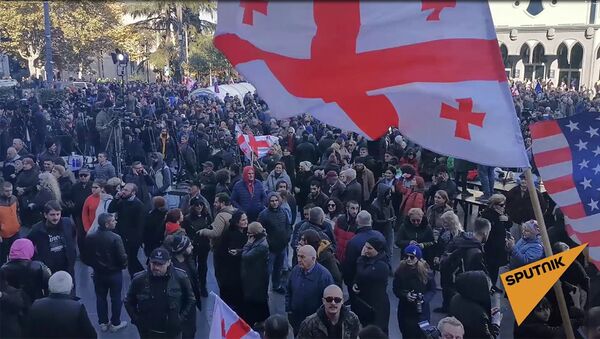 Протесты в Тбилиси, 17.11.2019 - колонны оппозиции идут к парламенту - Sputnik Արմենիա