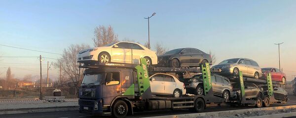 Автотранспортер у таможенного терминала в Гюмри Автотранспортер у таможенного терминала в Гюмри - Sputnik Армения