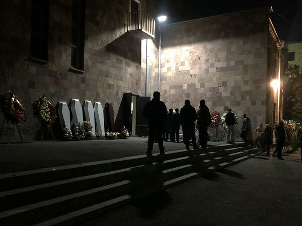 Отец погибших от угарного газа детей не может прийти в себя - они виделись два года назад - Sputnik Армения