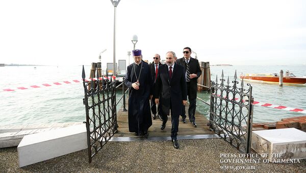 Премьер-министр Никол Пашинян посетил остров Святого Лазаря (20 ноября 2019). Венеция - Sputnik Արմենիա