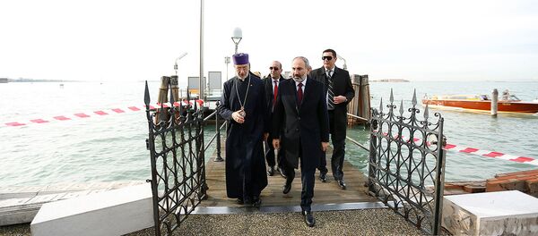 Премьер-министр Никол Пашинян посетил остров Святого Лазаря (20 ноября 2019). Венеция Премьер-министр Никол Пашинян посетил остров Святого Лазаря (20 ноября 2019). Венеция - Sputnik Արմենիա