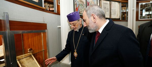 Премьер-министр Никол Пашинян посетил остров Святого Лазаря (20 ноября 2019). Венеция Премьер-министр Никол Пашинян посетил остров Святого Лазаря (20 ноября 2019). Венеция - Sputnik Армения