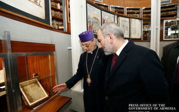 Премьер-министр Никол Пашинян посетил остров Святого Лазаря (20 ноября 2019). Венеция - Sputnik Армения