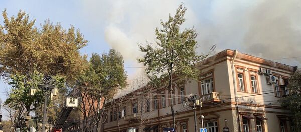 Пожар на перекрестке улиц Абовяна и Пушкина (21 ноября 2019). Еревaн Пожар на перекрестке улиц Абовяна и Пушкина (21 ноября 2019). Еревaн - Sputnik Армения