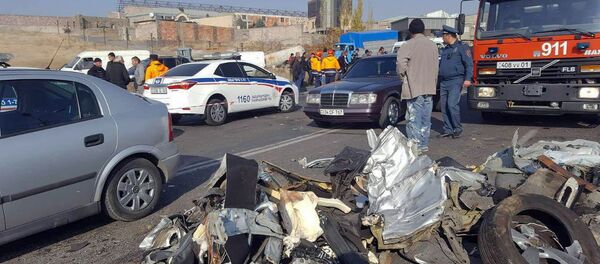 Дорожно-транспортное происшествие на улице Давида Бека (21 ноября 2019). Еревaн Дорожно-транспортное происшествие на улице Давида Бека (21 ноября 2019). Еревaн - Sputnik Армения