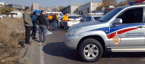 Дорожно-транспортное происшествие на улице Давида Бека (21 ноября 2019). Еревaн - Sputnik Армения