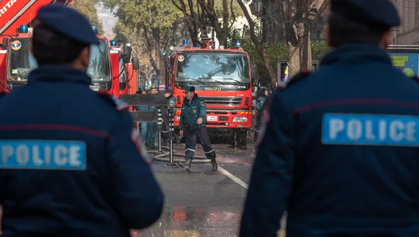 Пожар на перекрестке улиц Абовяна и Пушкина (21 ноября 2019). Еревaн - Sputnik Армения