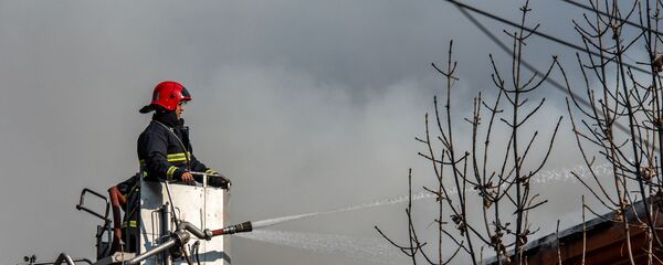 Пожар на перекрестке улиц Абовяна и Пушкина (21 ноября 2019). Еревaн - Sputnik Արմենիա