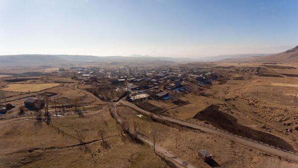 Вид на село Зовасар Арагацотнской области Армении с высоты птичьего полета - Sputnik Армения