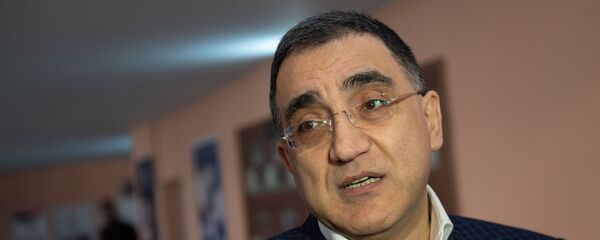 Ректор РАУ Армен Дарбинян ответил на вопросы журналистов перед началом Примаковских чтений (22 ноября 2019). Еревaн Ректор РАУ Армен Дарбинян ответил на вопросы журналистов перед началом Примаковских чтений (22 ноября 2019). Еревaн - Sputnik Армения